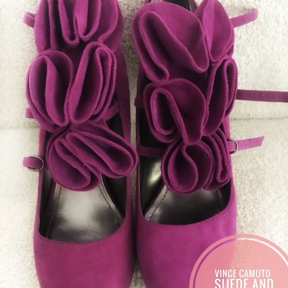 🌺Elegant Vince Camuto Pansy Purple 👠